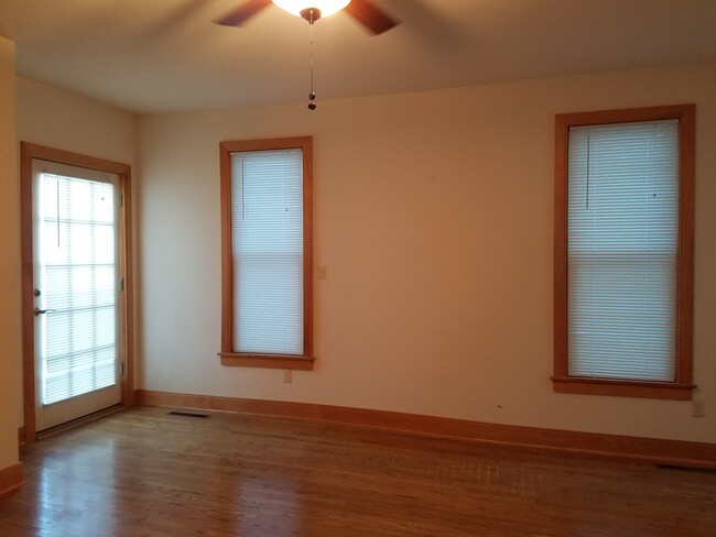 Building Photo - 612 N 66th St