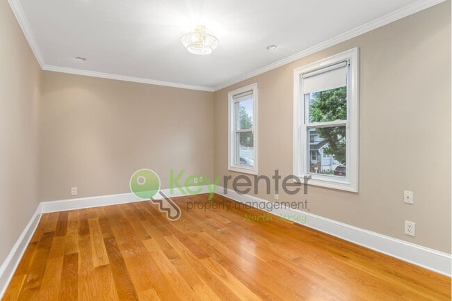 Building Photo - Spacious 3BR Home with Finished Attic, Fenced Yard & Easy NYC Commute – No Broker Fee