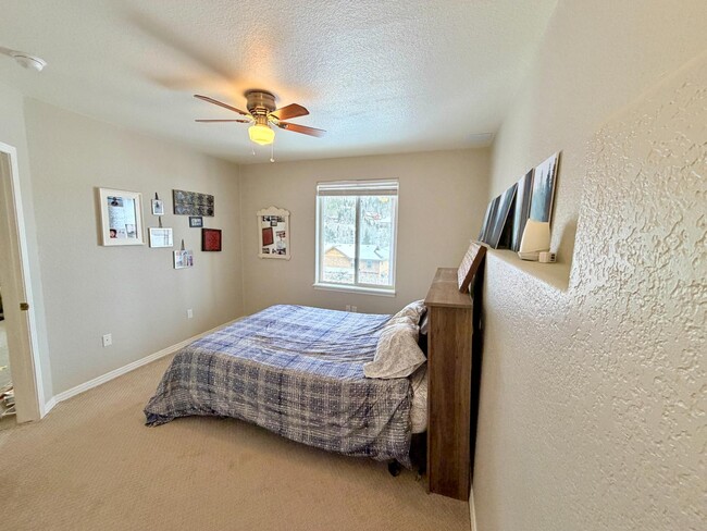 Building Photo - 104 Deer Trail Dr