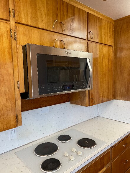 Building Photo - 129 126th St E