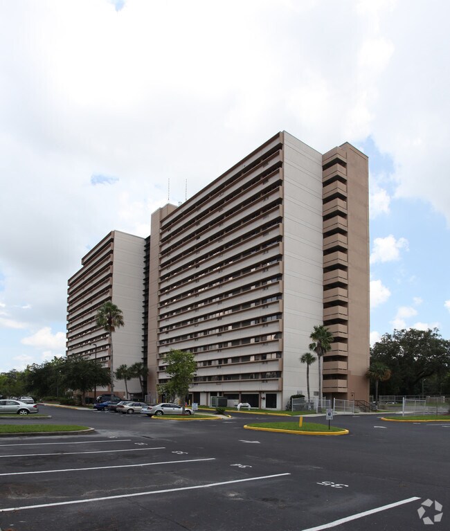 Centennial Towers 230 E 1st St Jacksonville FL 32206 Apartment Finder