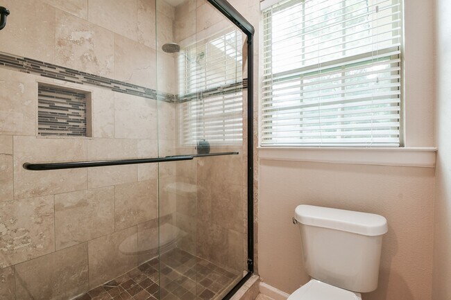 Building Photo - 10506 Chateau Ln