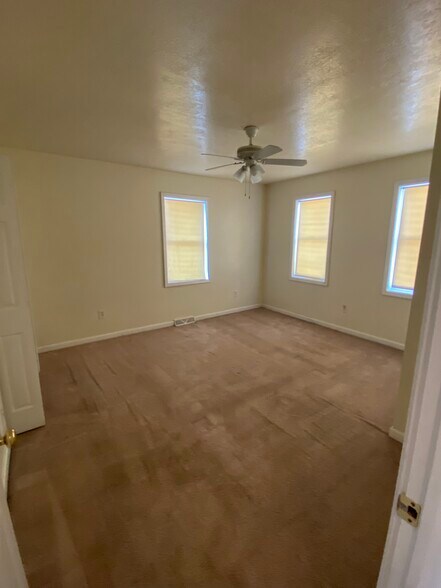 Building Photo - 314 Eicher Ave