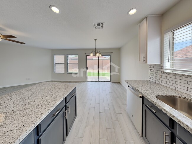 Building Photo - 3894 W Oak Springs Terrace