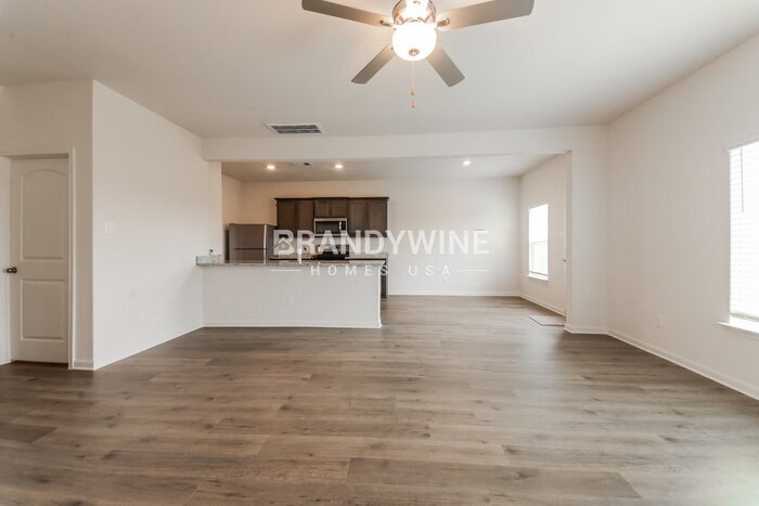 Building Photo - 9613 Klondike Dr