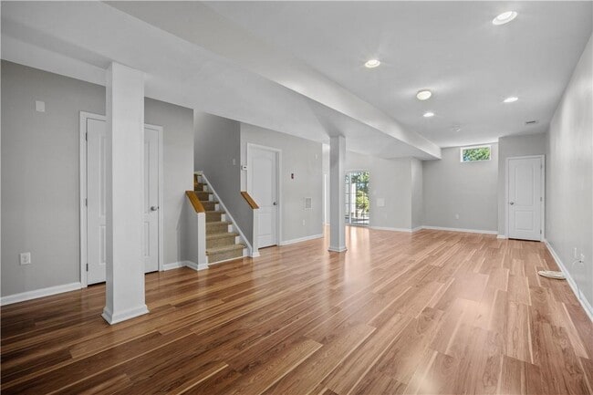 Building Photo - 1226 Hustis Dr