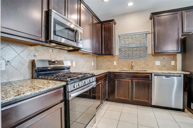 Building Photo - 209 Red Hawk Pl