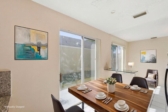 Building Photo - 1239 Sussex St