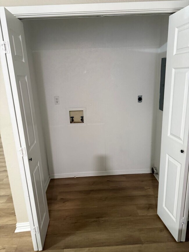 Building Photo - Beautiful 3 Bedroom home in Springhill ISD