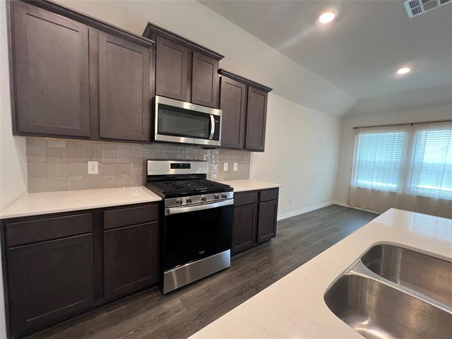 Building Photo - 812 Goldenrod Ln