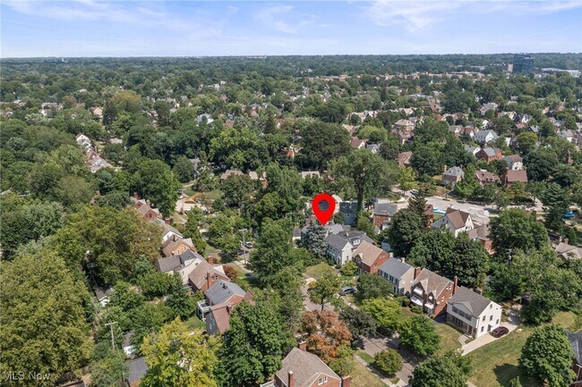 Building Photo - 3595 Glencairn Rd