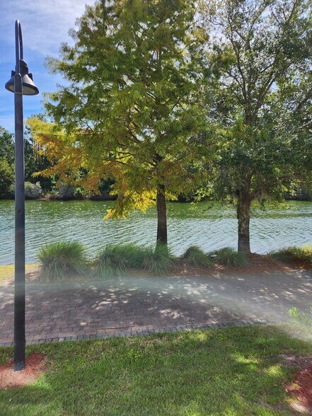 Building Photo - 545 Running Wds St