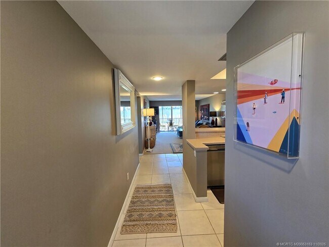 Building Photo - 5564 NE Gulfstream Way