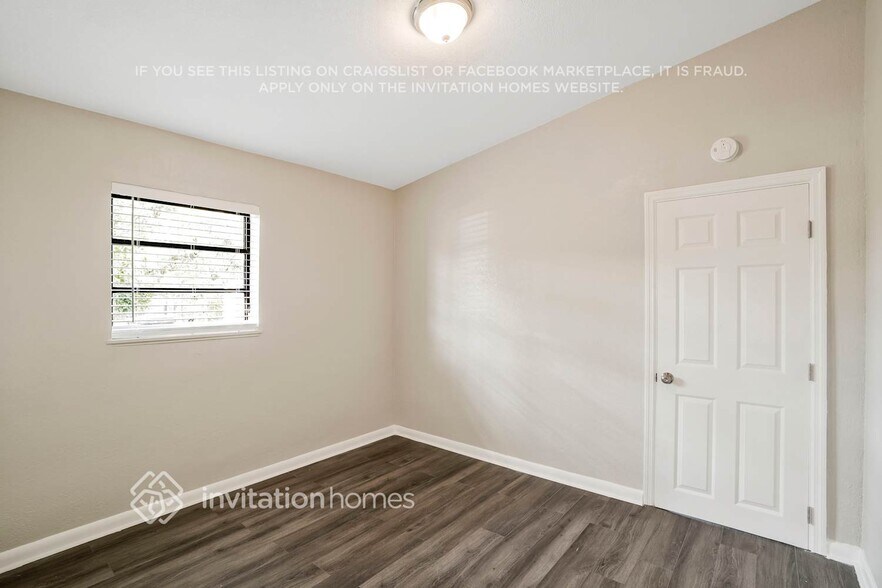 Building Photo - 1633 NW 15th Pl