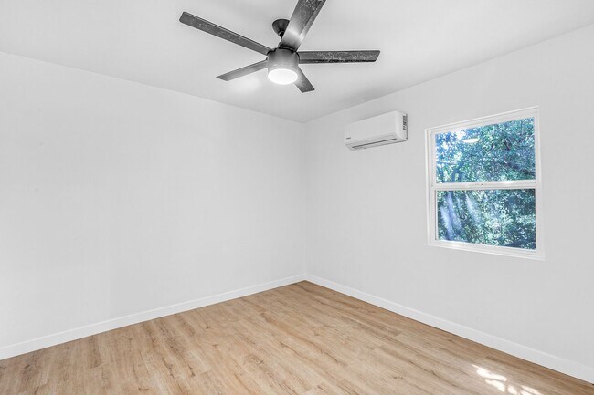 Building Photo - 4021 Griffin Ave