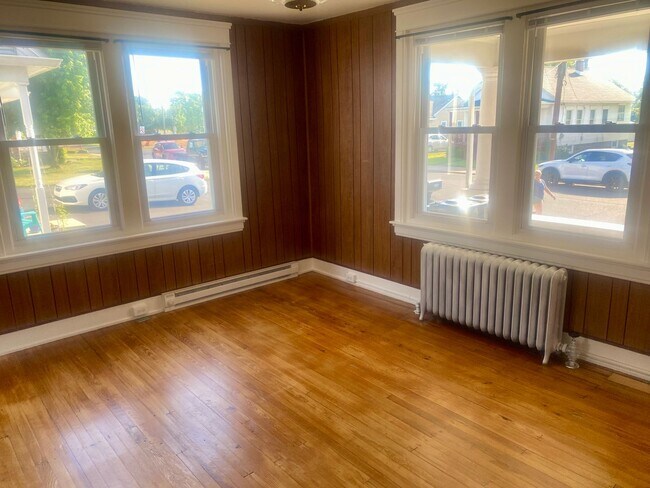 Building Photo - 138 N 9th St