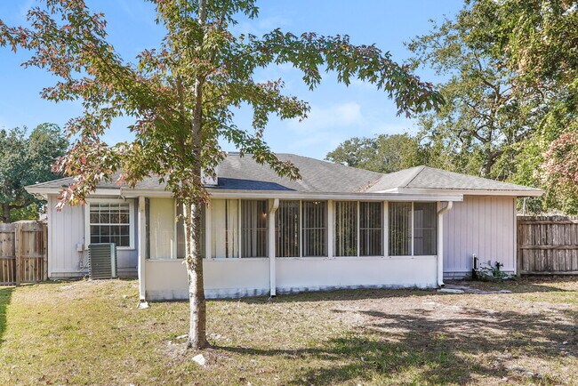 Building Photo - 10895 Copper Creek Ct