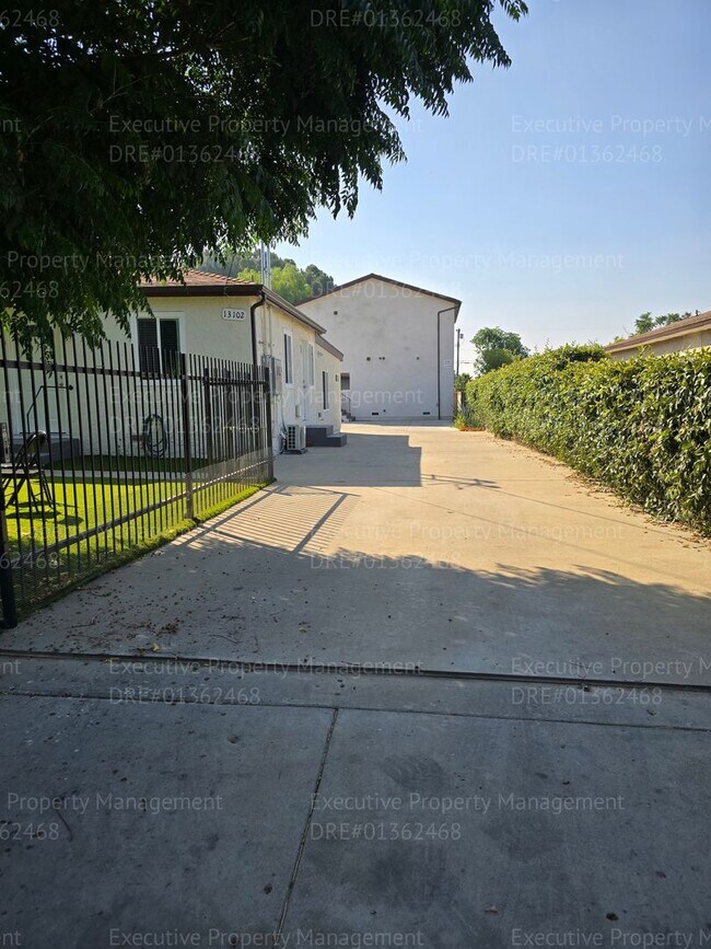 Building Photo - Newly constructed 3 bedroom/ 2 bathroom **...