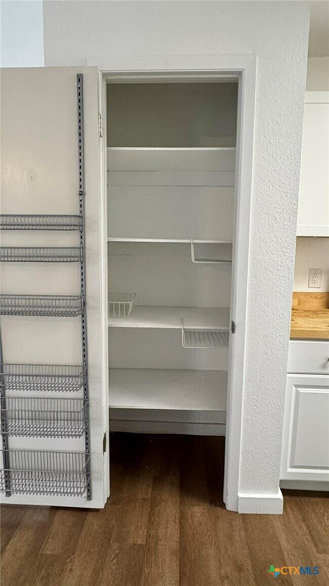 Building Photo - 2207 Purser Dr