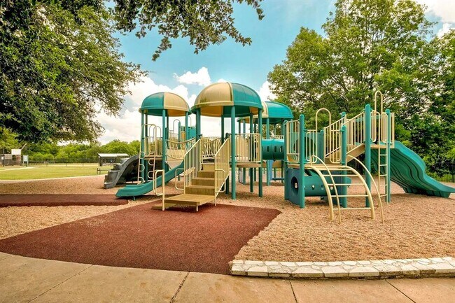 Building Photo - 16403 Spotted Eagle Dr