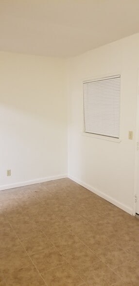 Building Photo - 1510 Haldon St