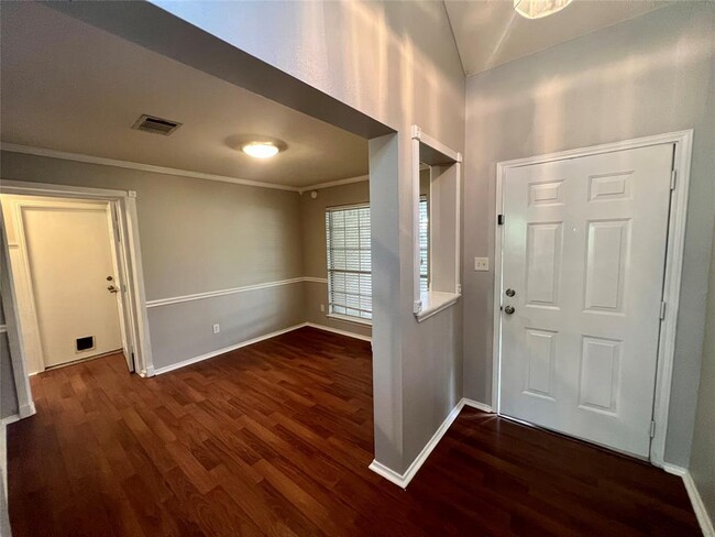 Building Photo - 1466 David Curry Dr