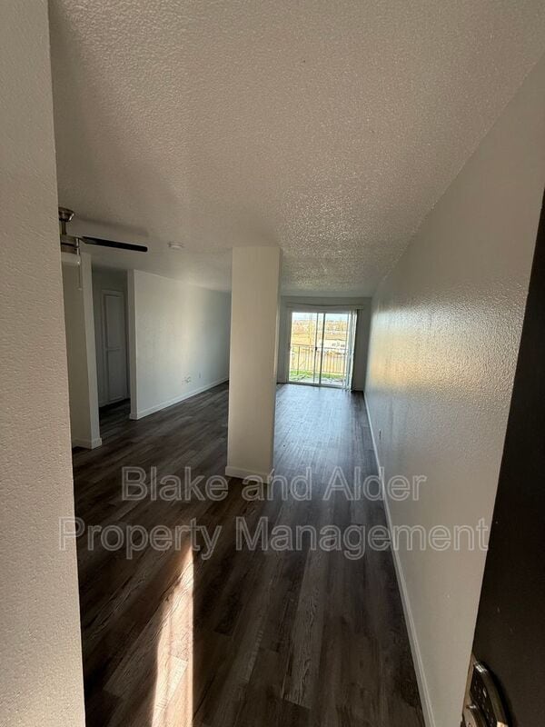 Building Photo - 3847 NE 152nd Ave