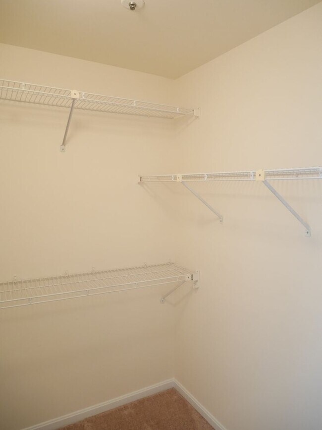 Building Photo - 2 Bedroom Condo Located in Villages of Montgomery Run- Ellicott City