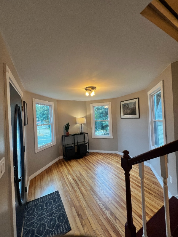 Building Photo - 252 Windsor St