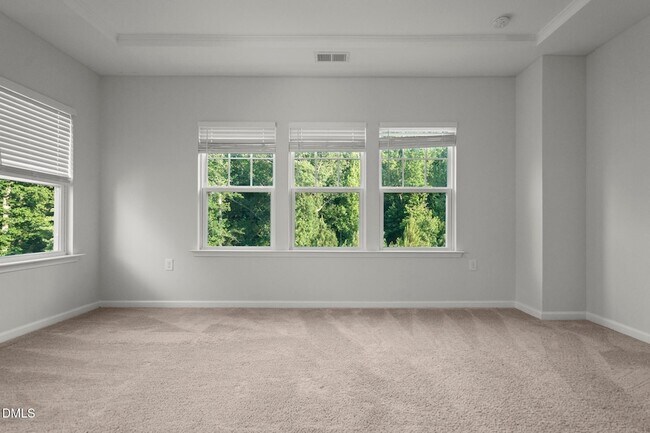 Building Photo - 229 Daisy Grove Ln