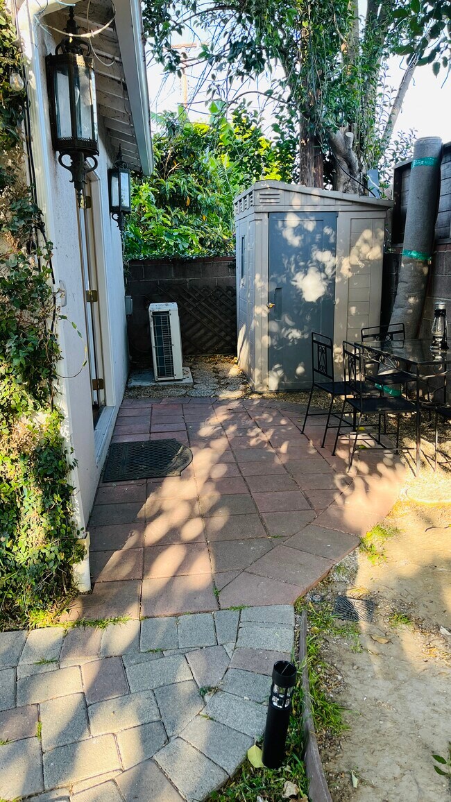 Building Photo - 16616 Haynes St