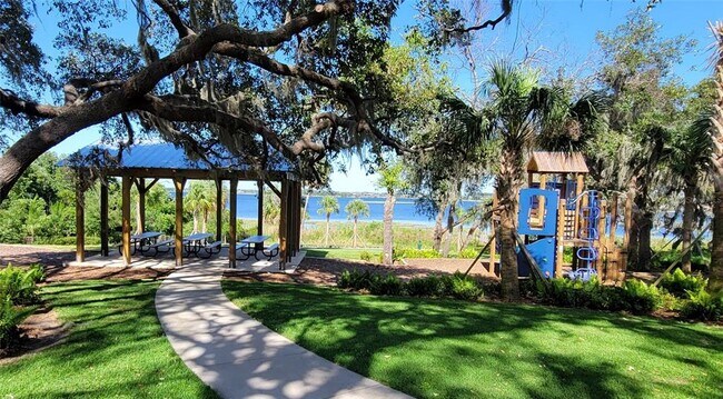 Building Photo - 17415 Bal Harbour Dr