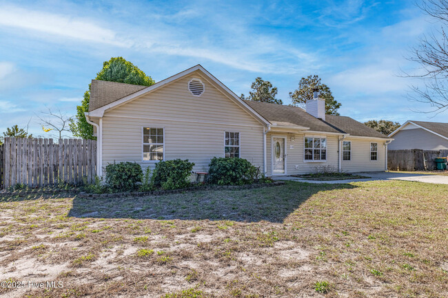 Building Photo - 112 Dayrell Dr