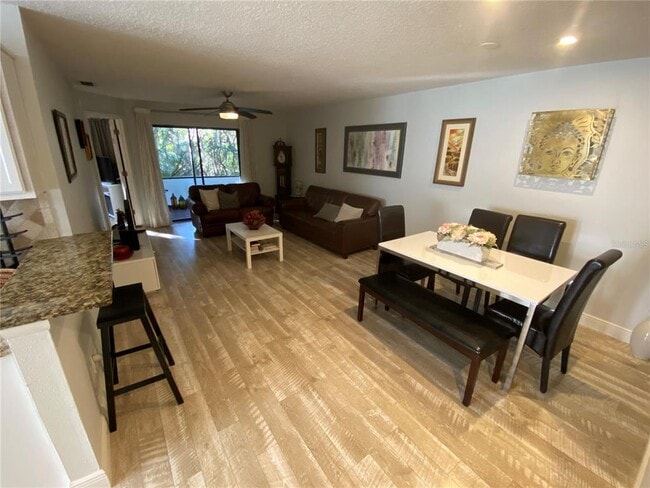 Building Photo - 7603 Sugar Bend Dr