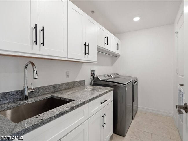 Building Photo - 14380 Riva Del Lago Dr