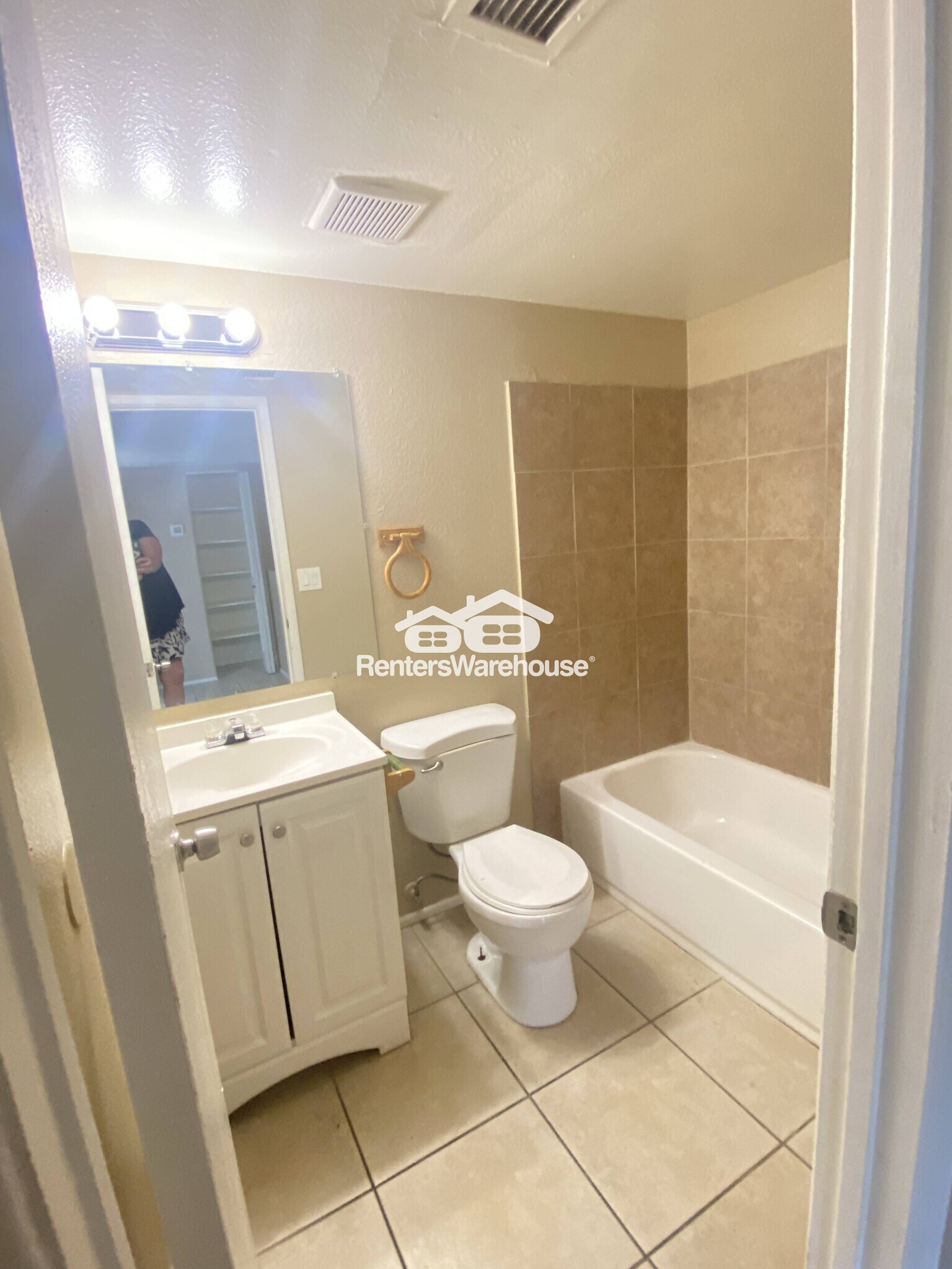 Building Photo - 2802 N 43rd Ave