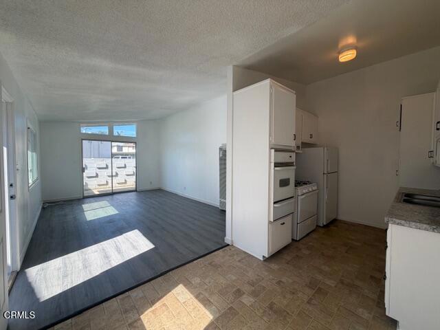 Building Photo - 728 Sidonia Ave