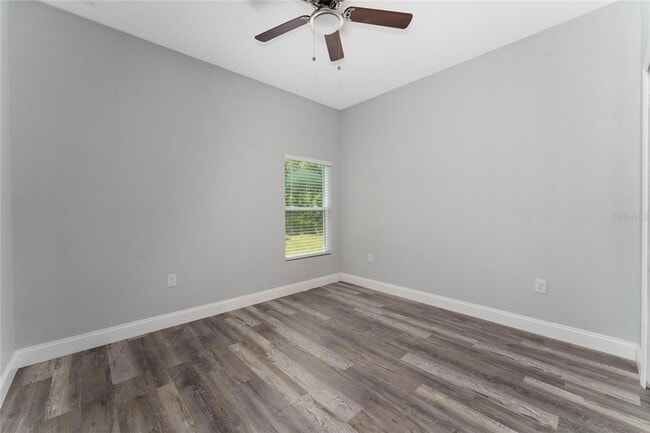 Building Photo - 412 Oakland Ln