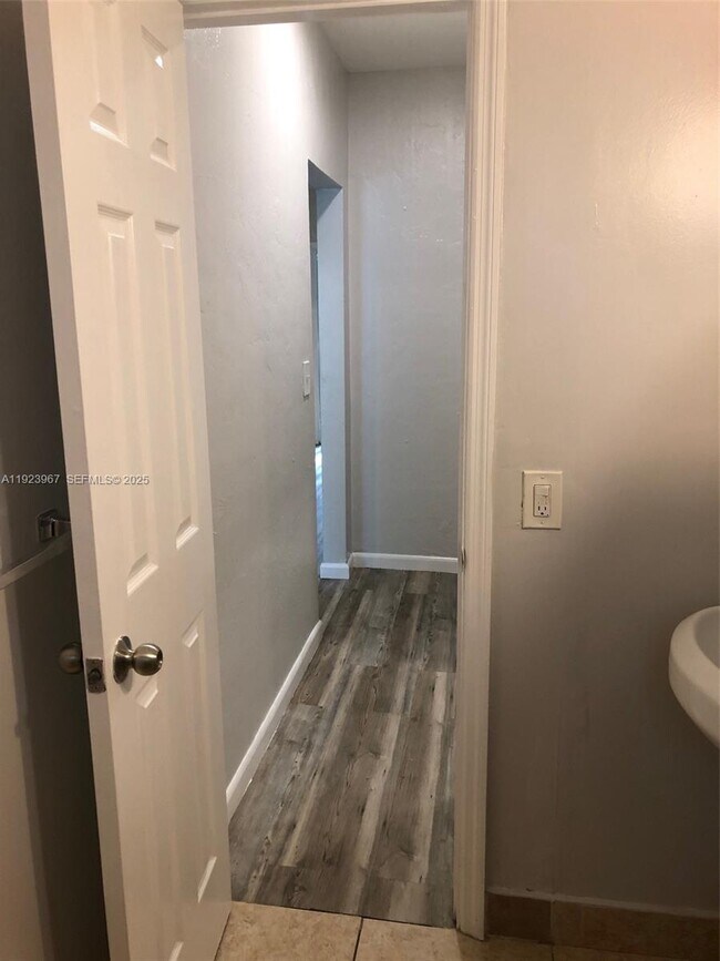 Building Photo - 570 NE 69th St