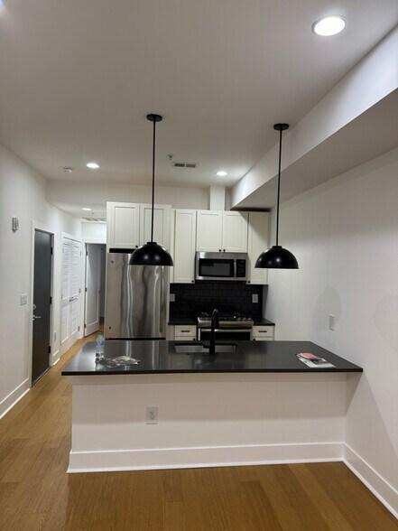 Primary Photo - 11 15th St NE