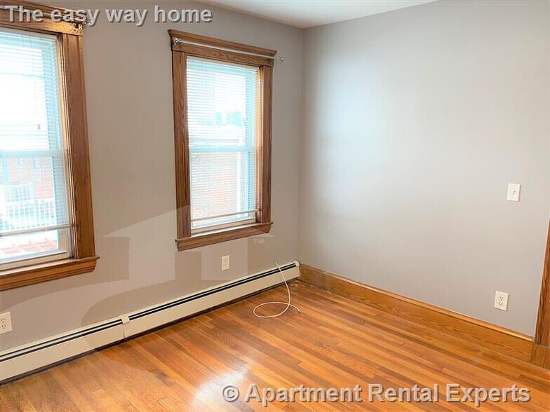 Building Photo - 167 Harvard St