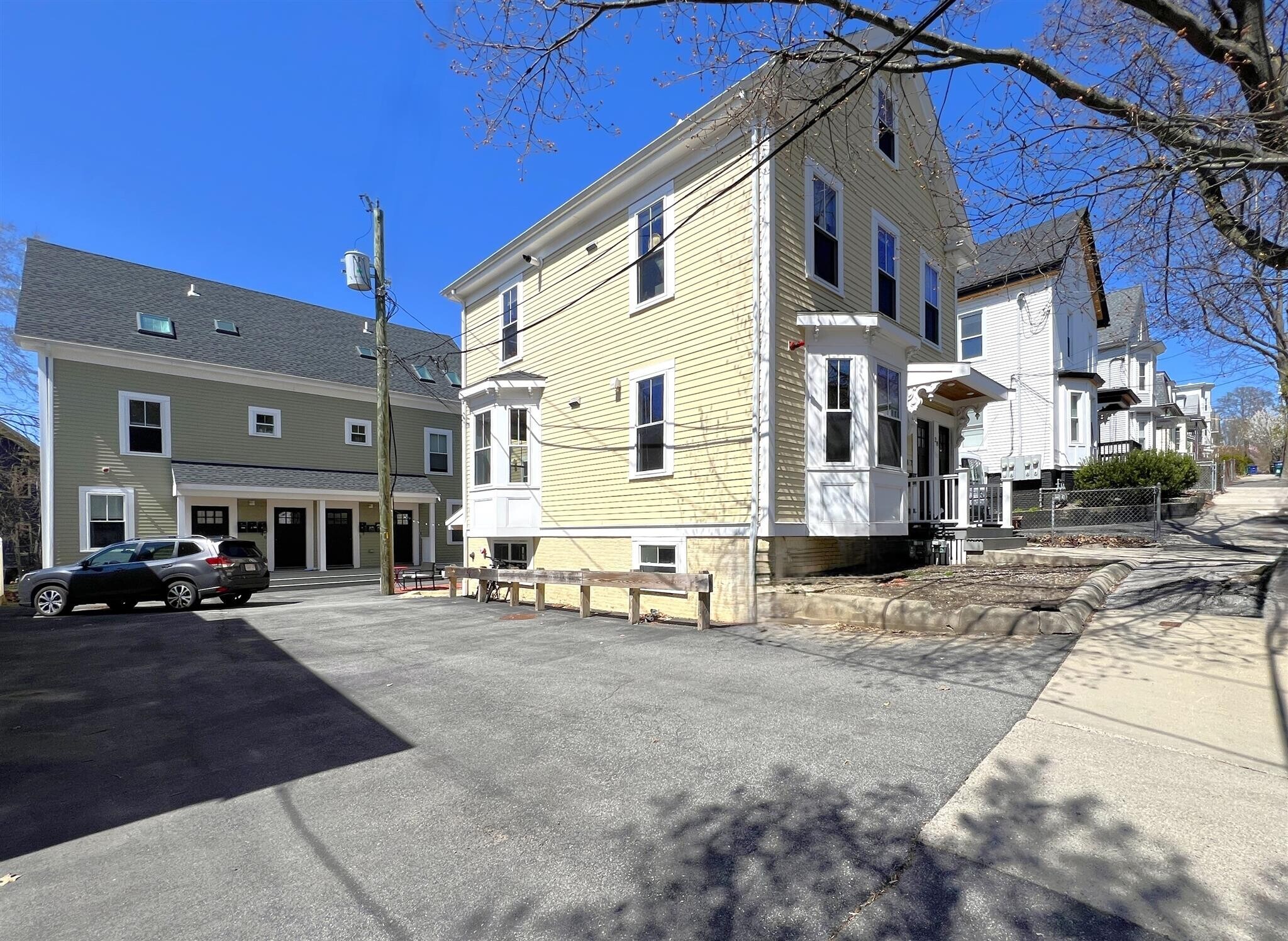 Building Photo - 28 Putnam St