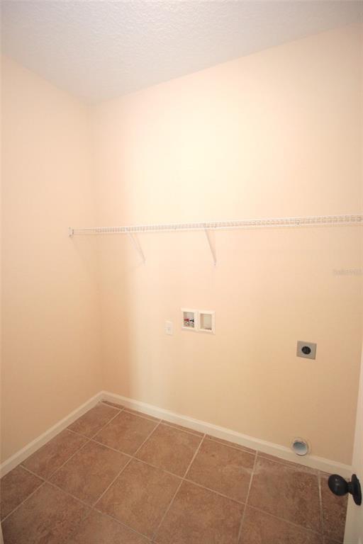 Building Photo - 60 Raintree Cir