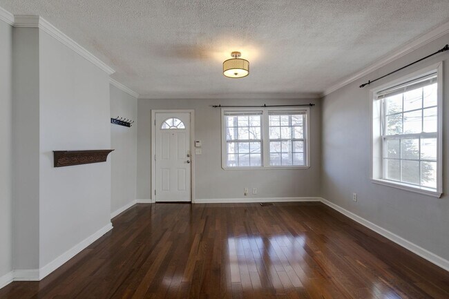 Building Photo - 2412 Chapel Ave