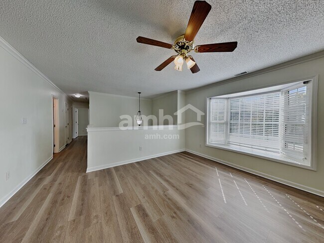 Building Photo - 1703 Hunterwoods Dr