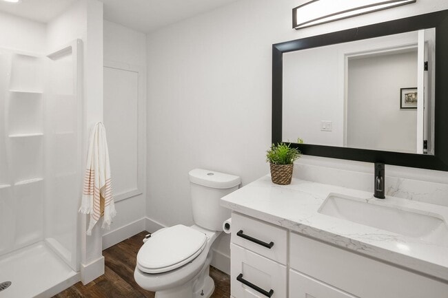 Building Photo - Beautiful Home in Seward Park!