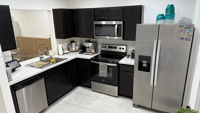 Building Photo - 440 NE 4th Terrace