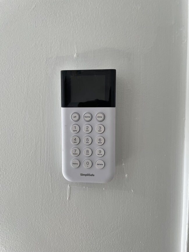 Simplisafe Alarm System - 1007 E Unaka Ave