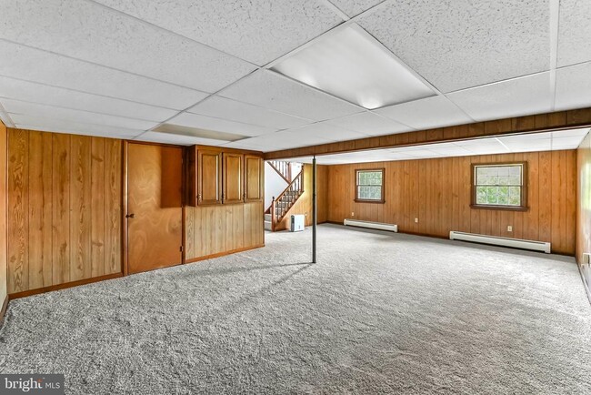 Building Photo - 350 Roneys Corner Rd