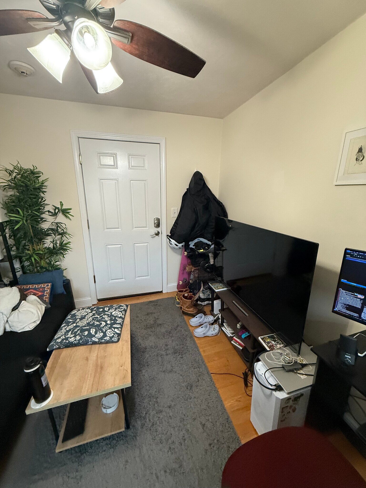 Building Photo - 1060 Cambridge St